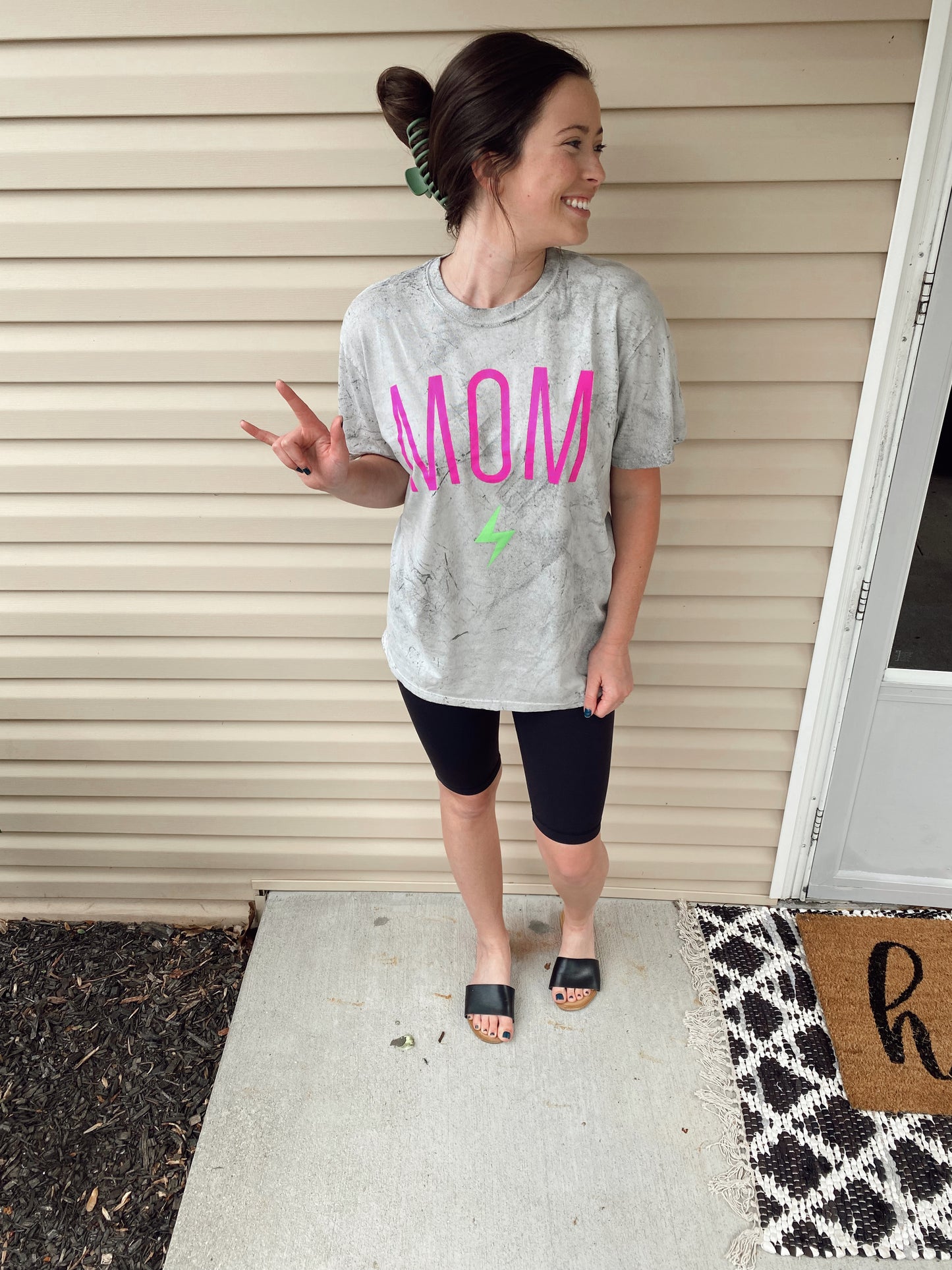 Mom Rocks Tee